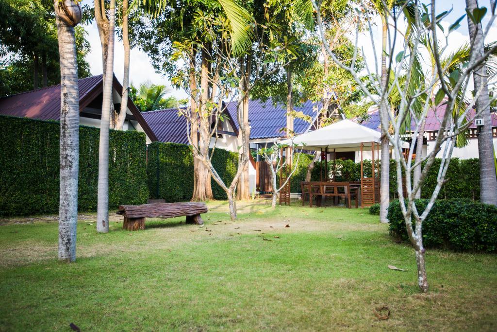 At Samui Haus Hotell Lipa Noi Exteriör bild